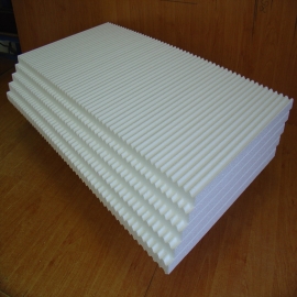 Polystyrene plates and dimension stocks